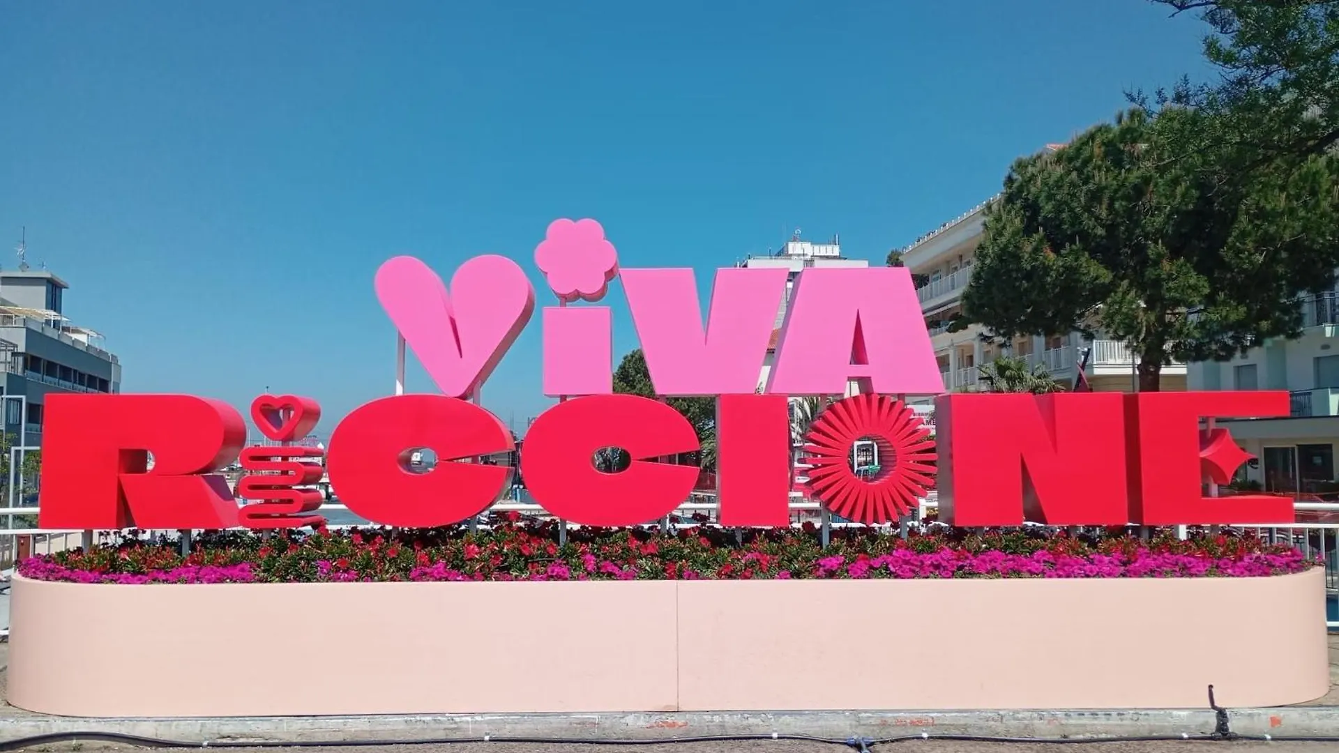 Hotel Garisenda B&B - In Centro A Riccione -