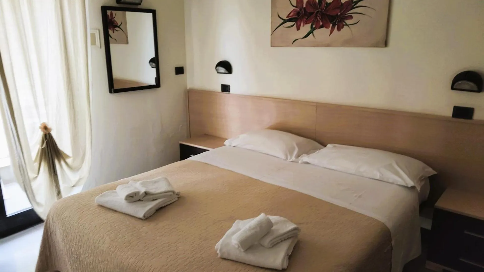 Hotel Garisenda B&B - In Centro A Riccione -