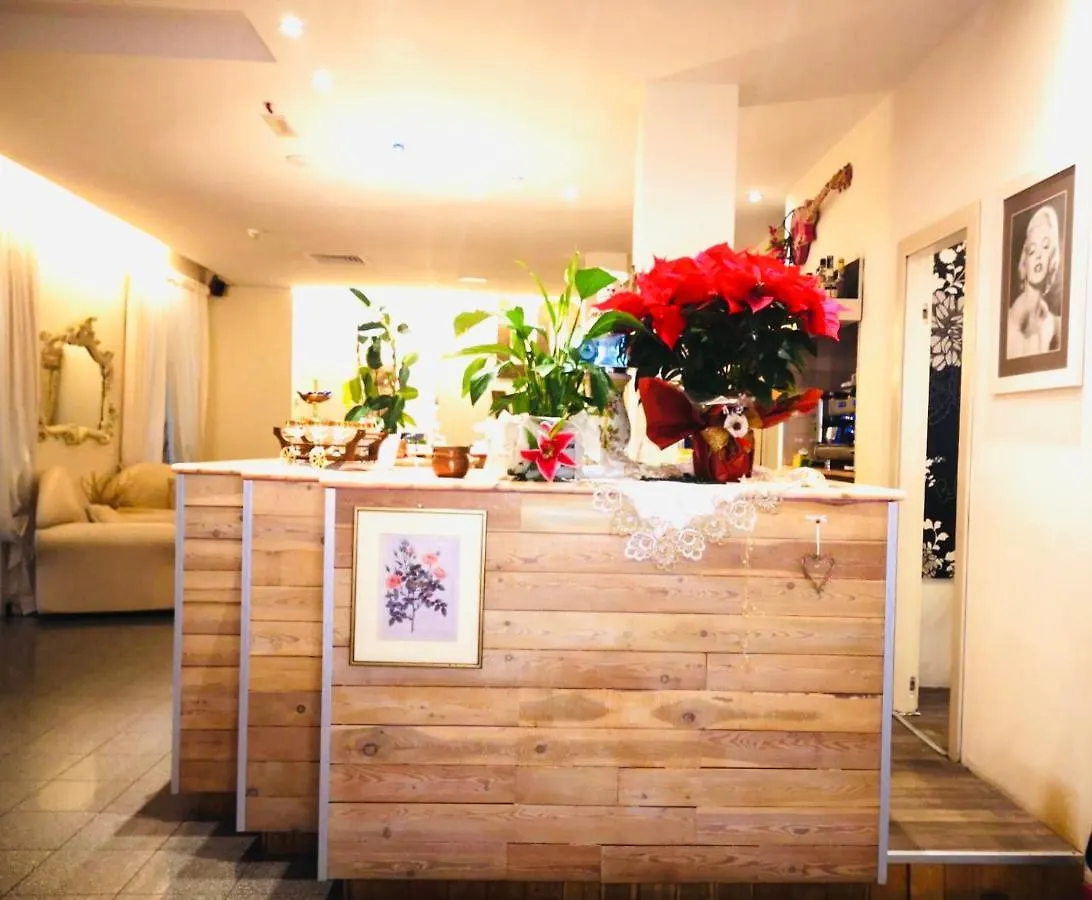 Hotel Garisenda B&B - In Centro A Riccione -