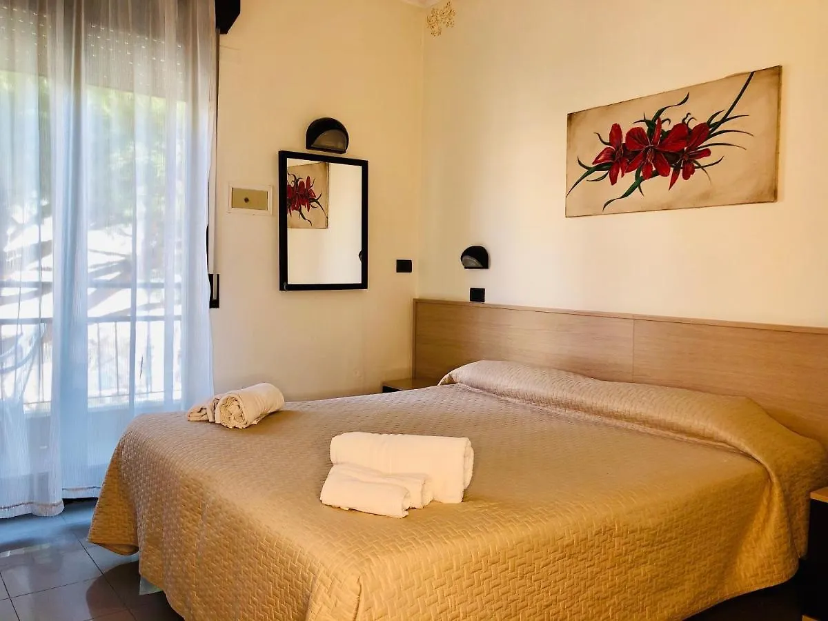 Hotel Garisenda B&B - In Centro A Riccione -